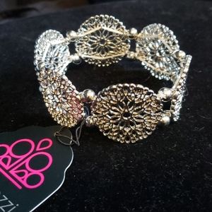 Paparazzi Jewelry: 1year Vintage